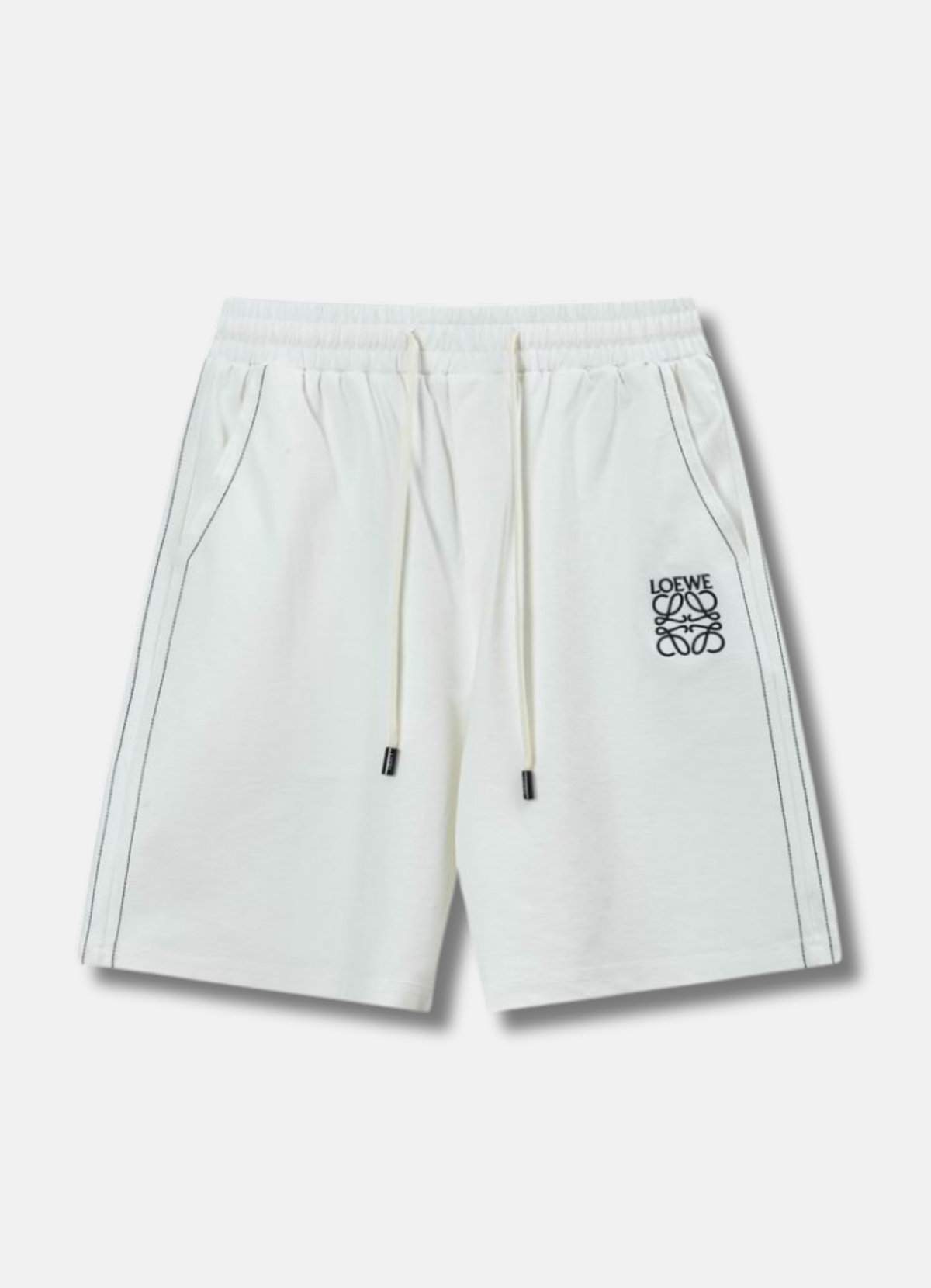 מכנסי שורטס Loewe בצבע לבן בהיר עם הדפס לוגו