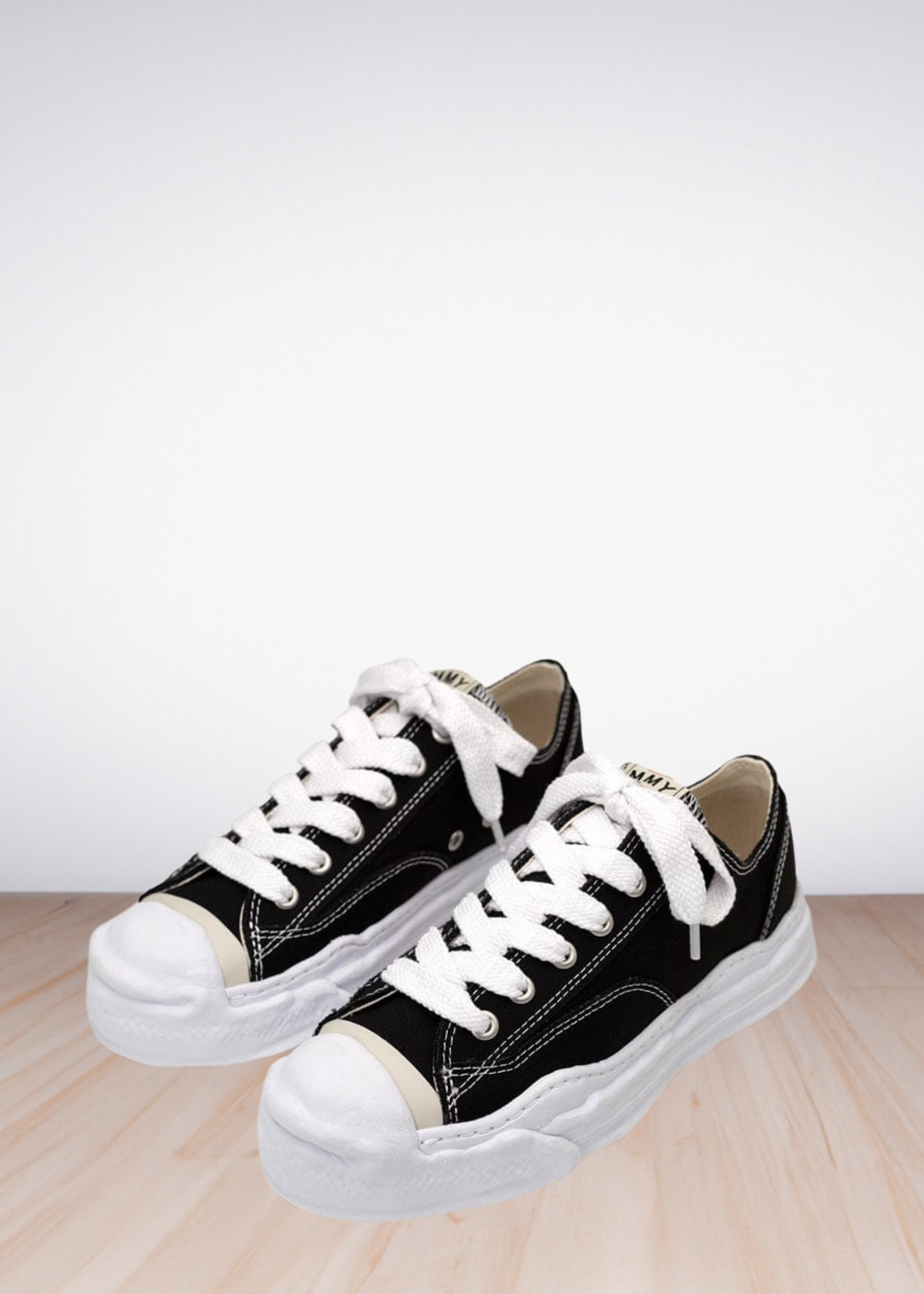 Yasuhiro Hank Canvas Black White