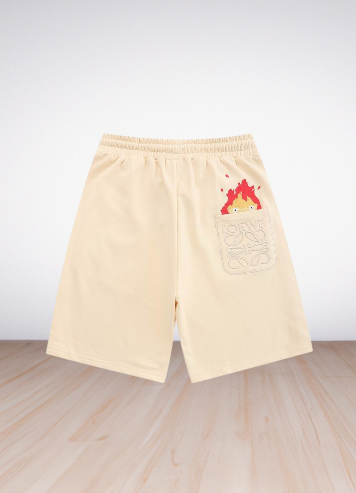 מכנסי שורטס Loewe בצבע בז'ֶ עם רקמת לוגו