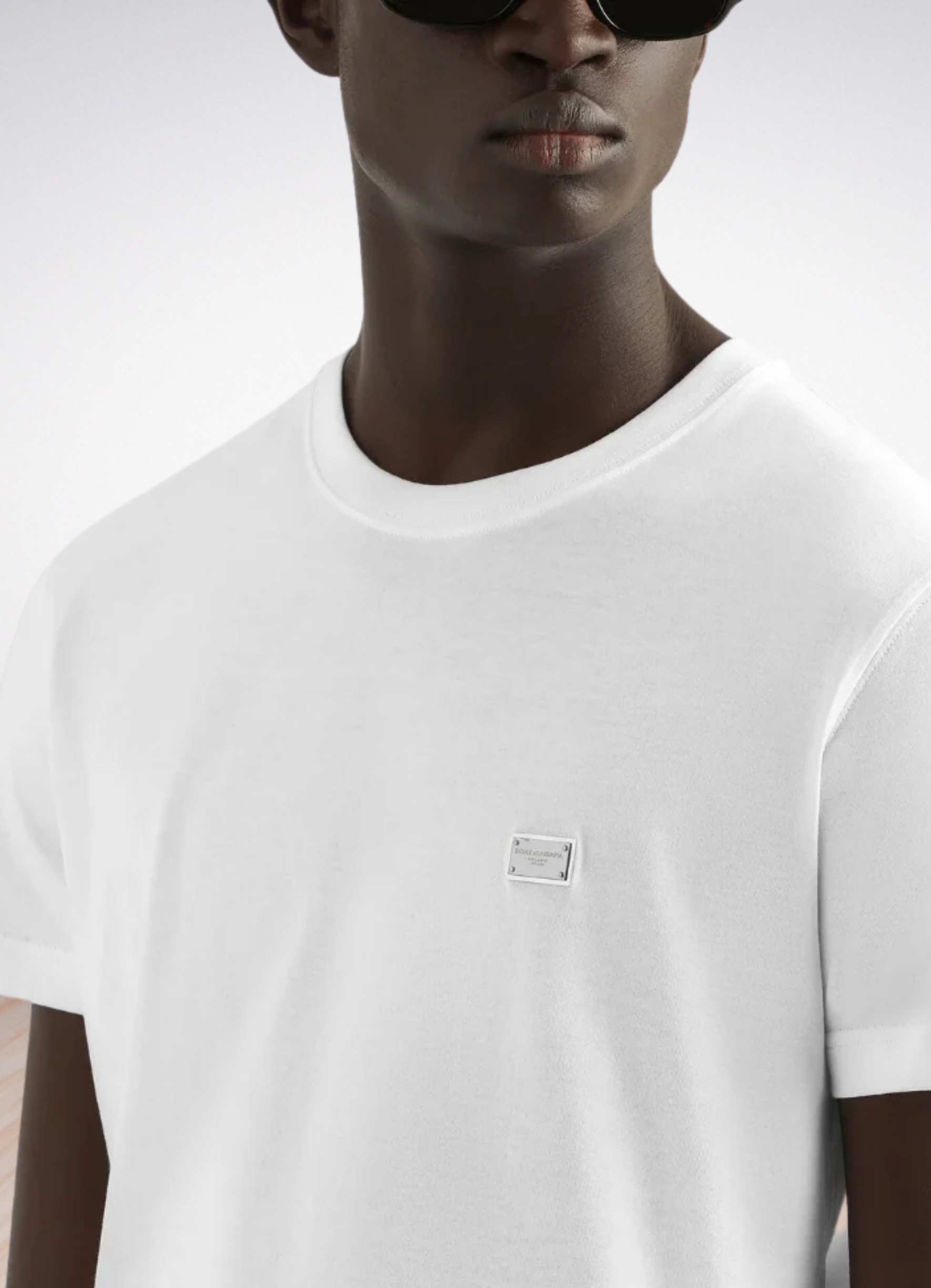 logo plakette slim fit טי שירט בצבע לבן