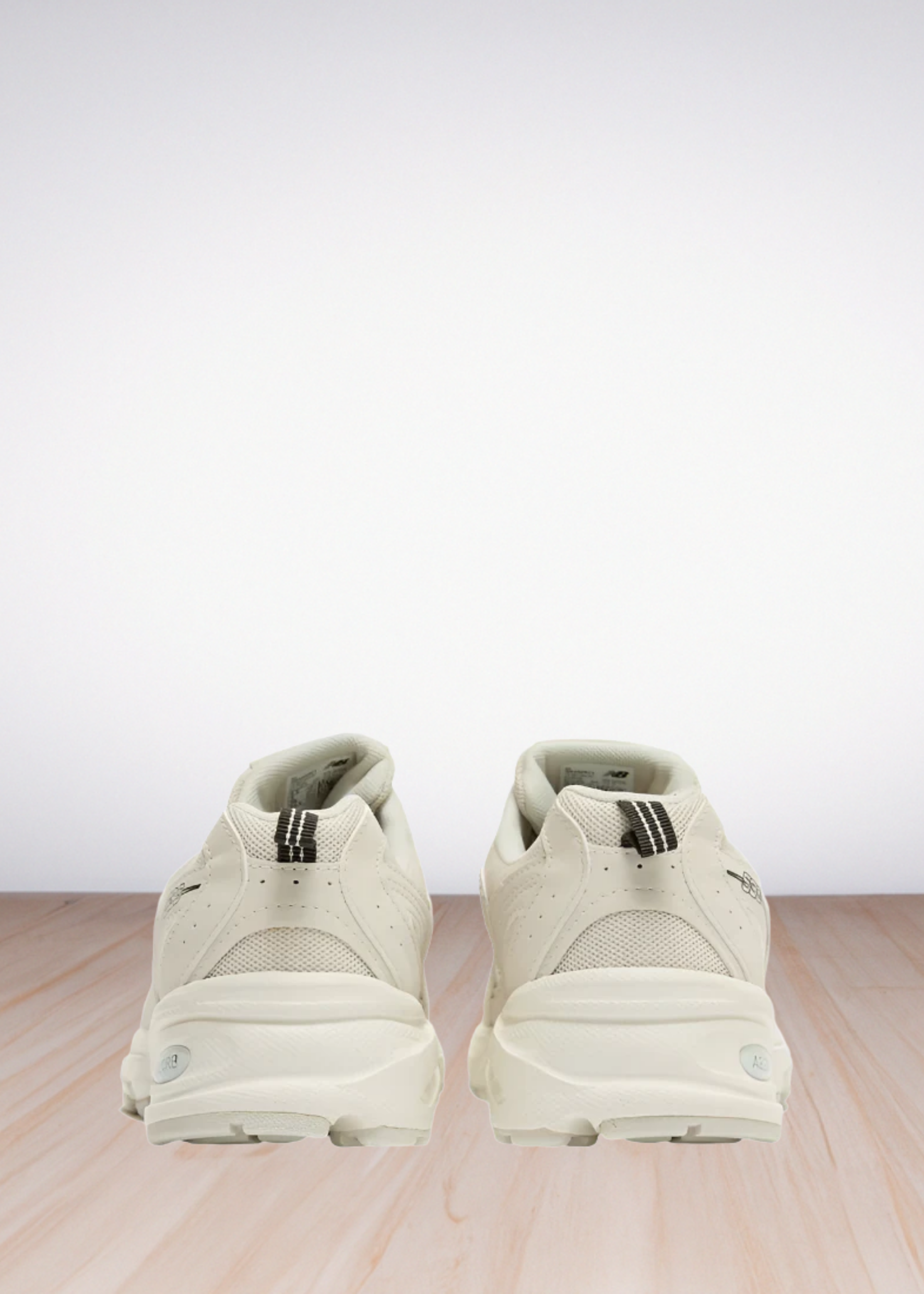 530 Trainers Ivory
