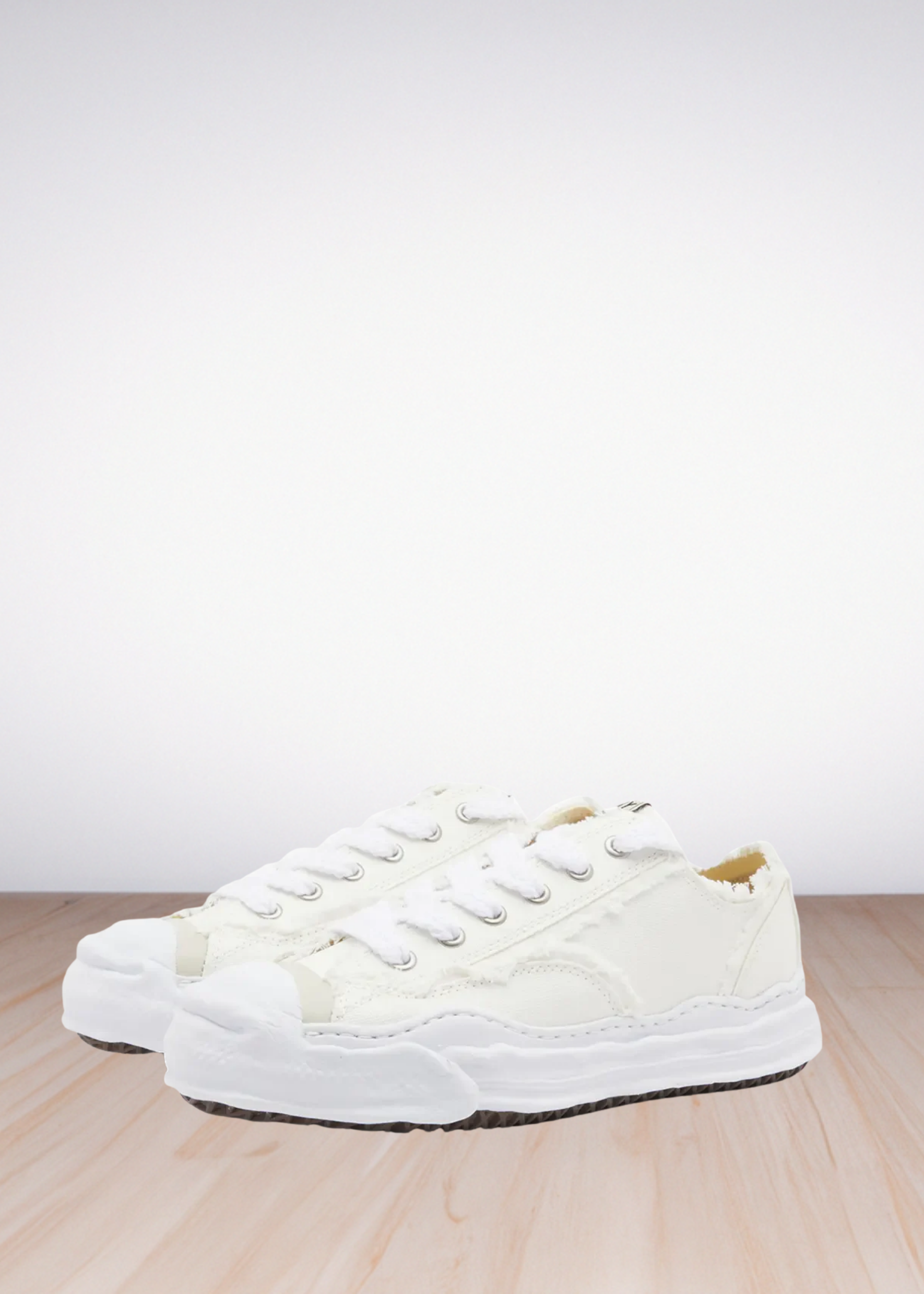 Yasuhiro Hank Canvas White