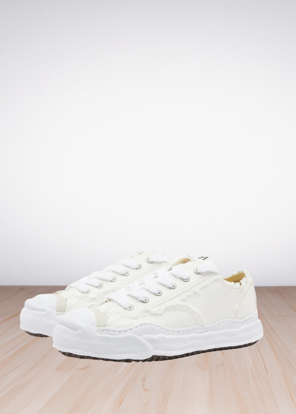 Yasuhiro Hank Canvas White