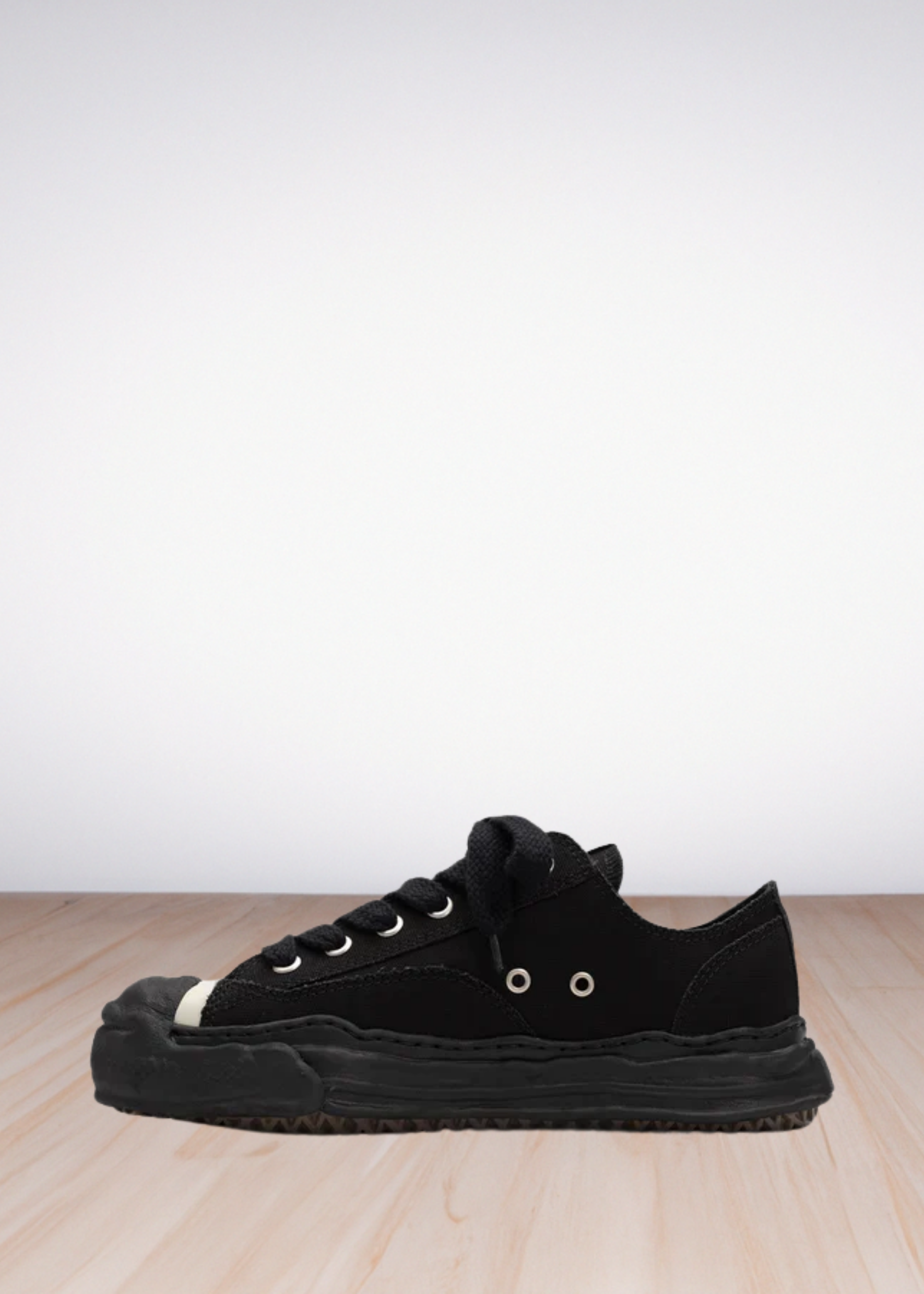 Yasuhiro Hank Canvas Black