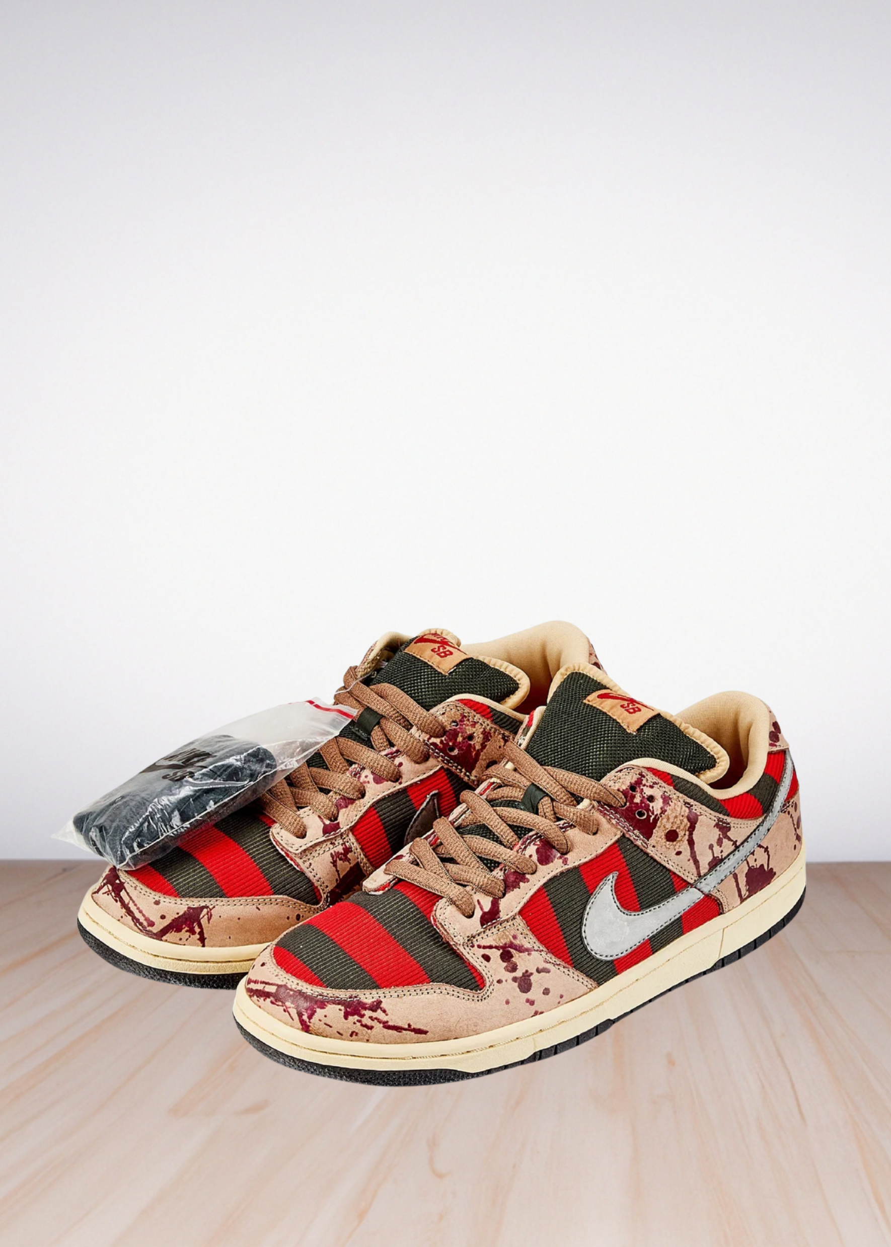 Dunk Low SB Freddy Krueger