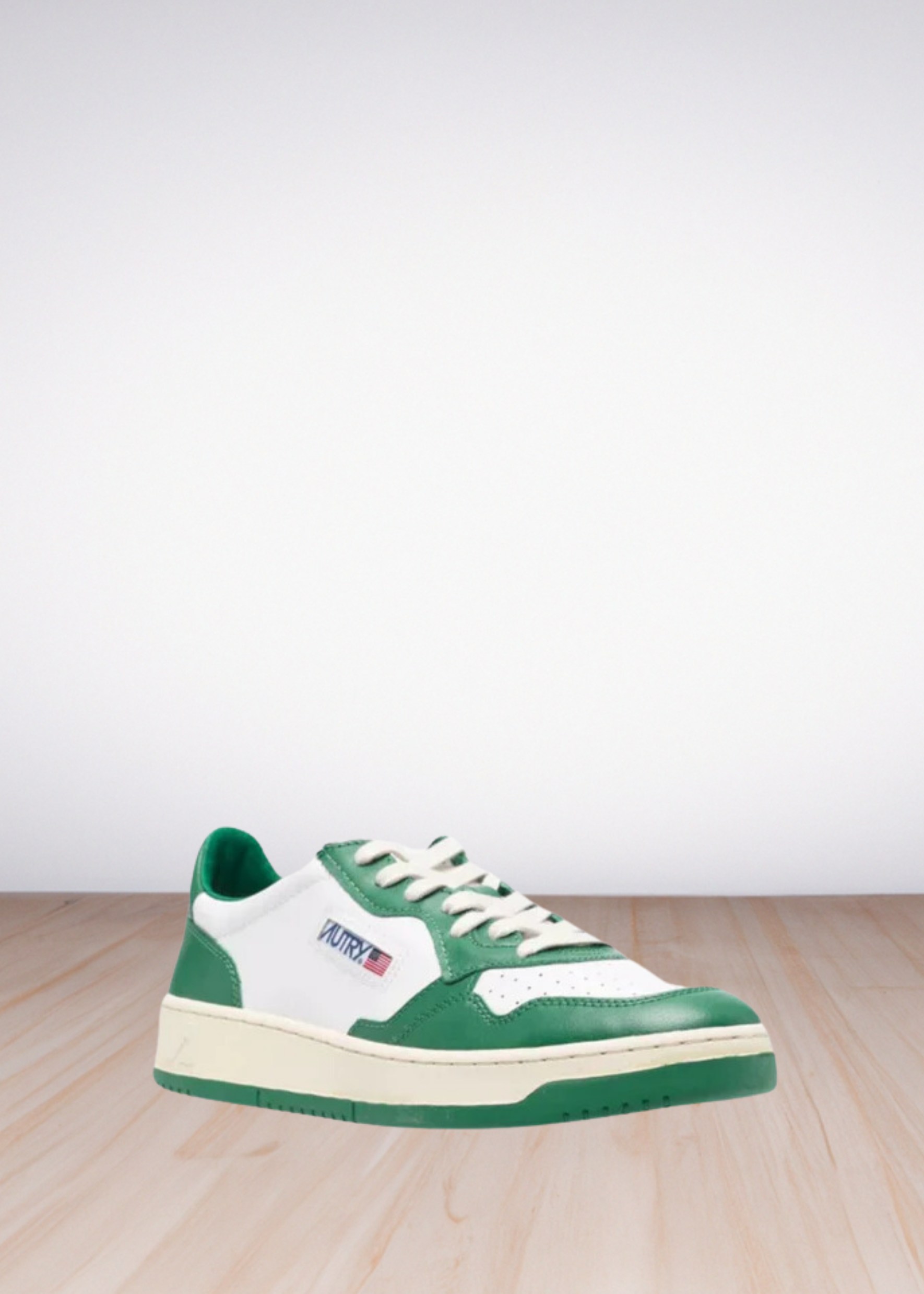Medalist low-top sneakers