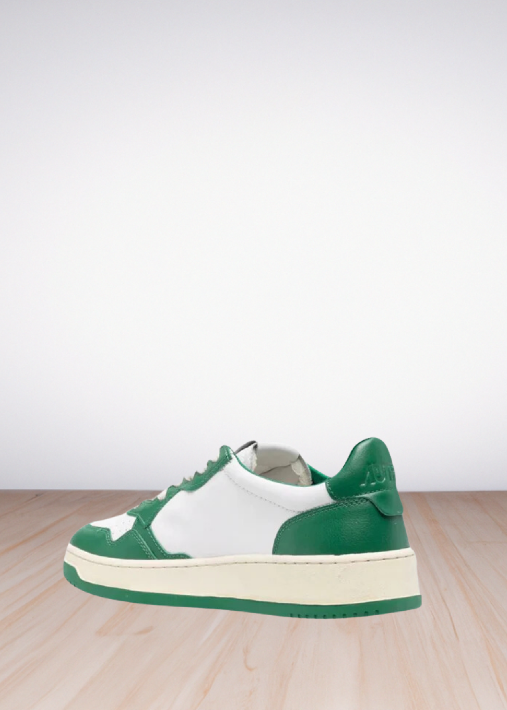Medalist low-top sneakers