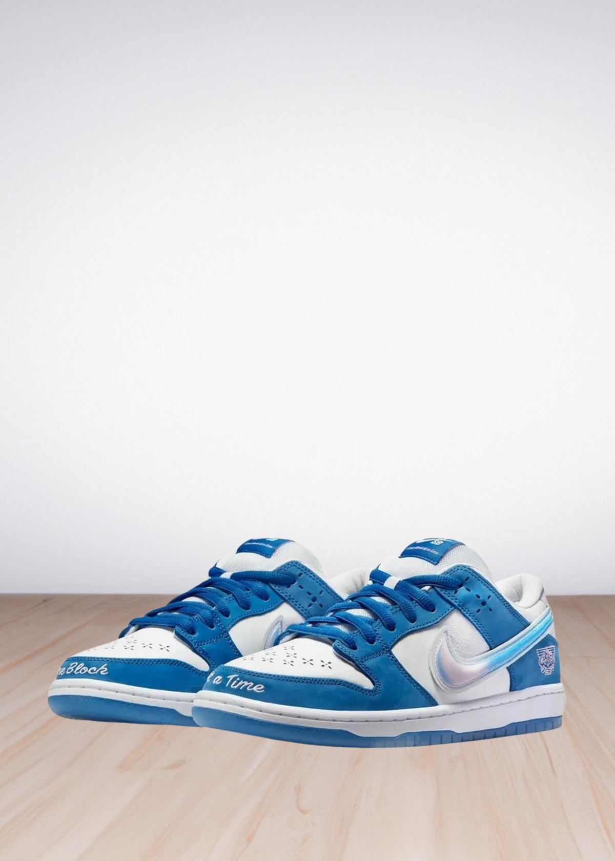 Dunk Low SB Born x Raised