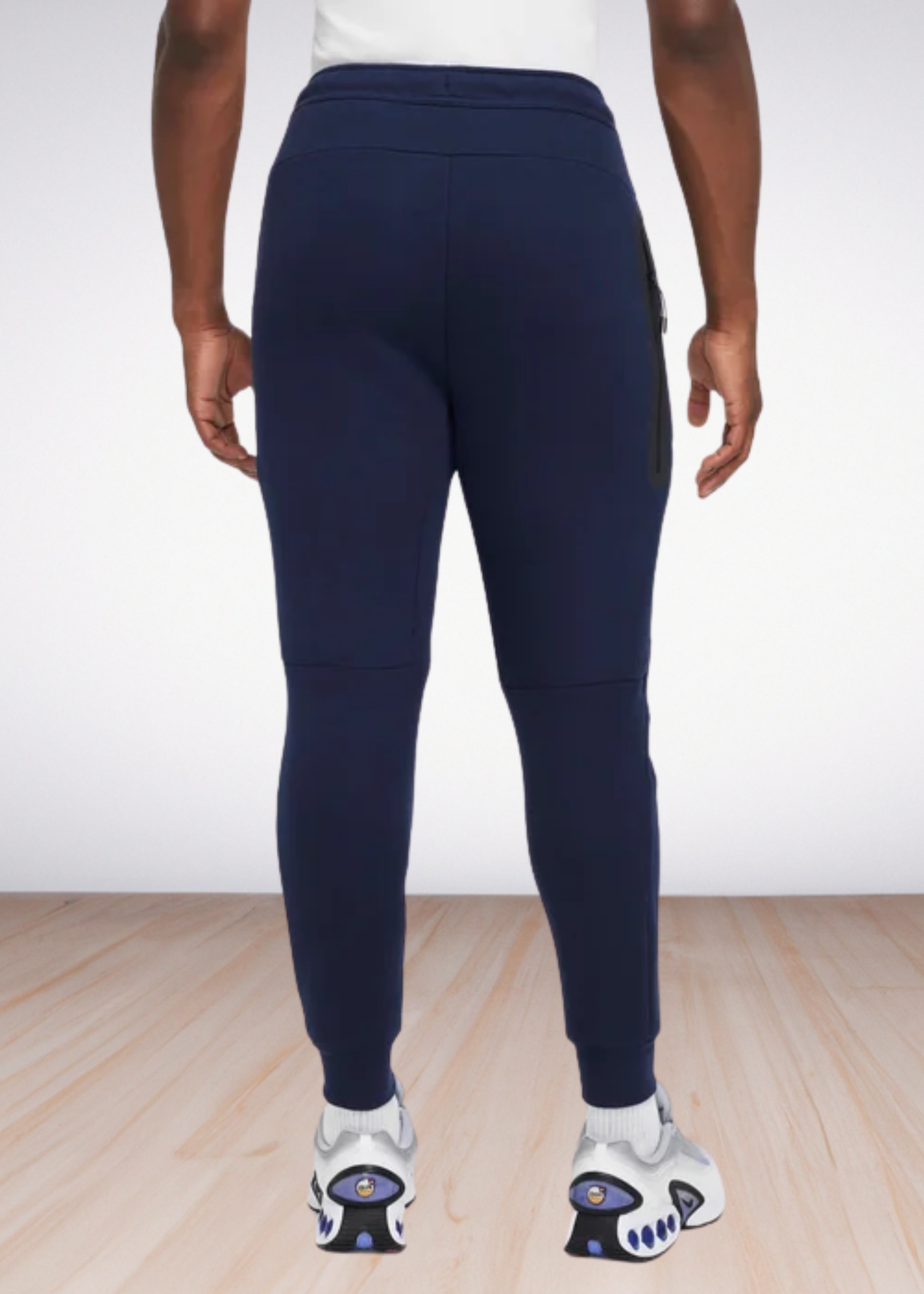 חליפת טרנינג Nike Tech בצבע כחול נייבי – סט סווטשירט ומכנס