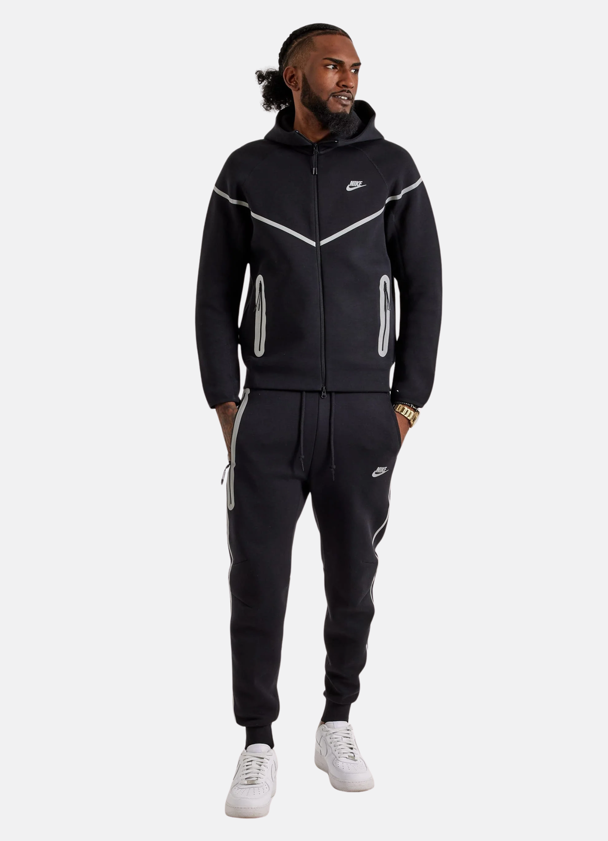 חליפת טרנינג Nike Tech בצבע שחור – סט סווטשירט ומכנס