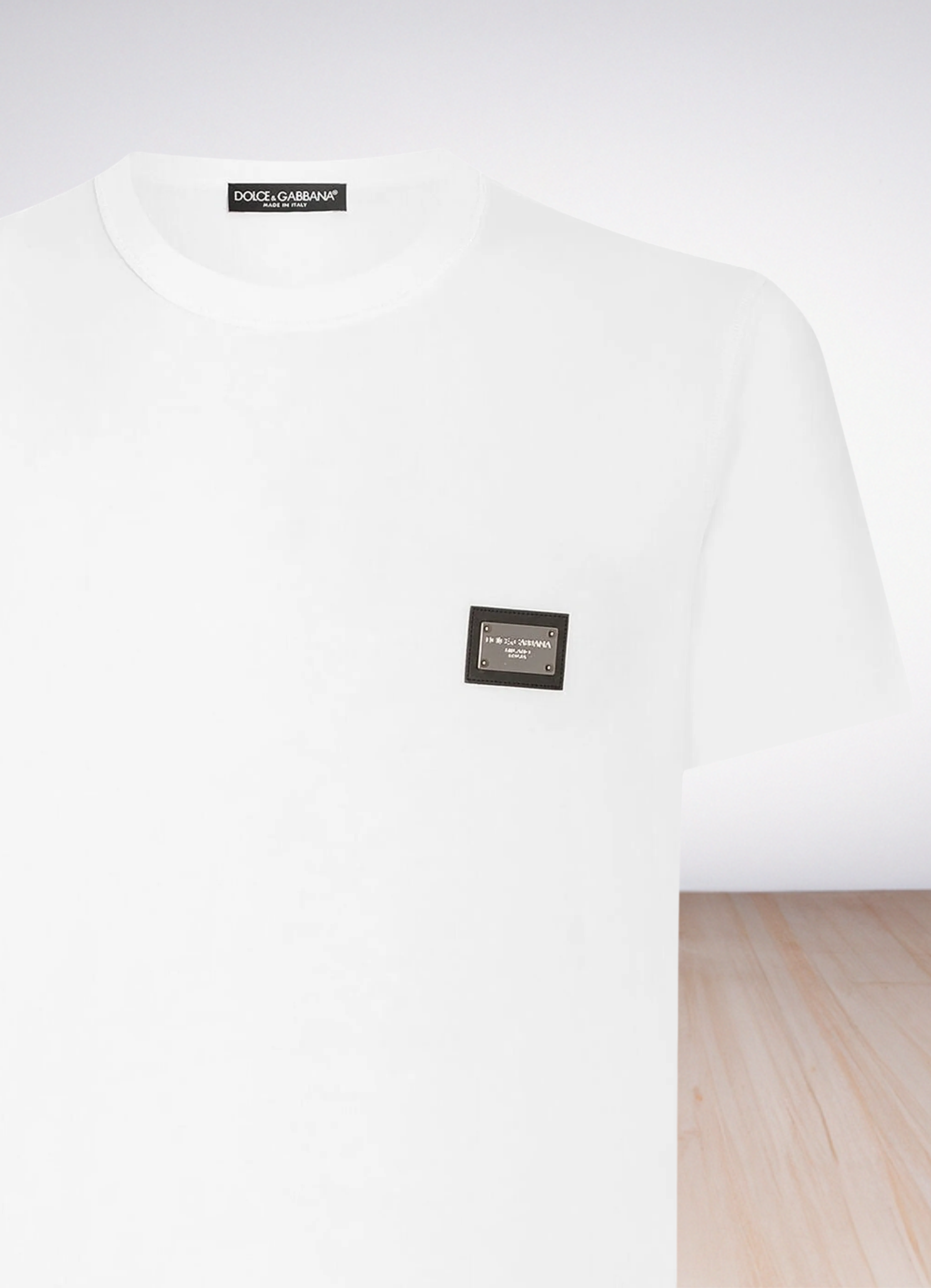 cotton T-shirt with branded tag