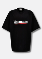 logo-embroidered T-shirt