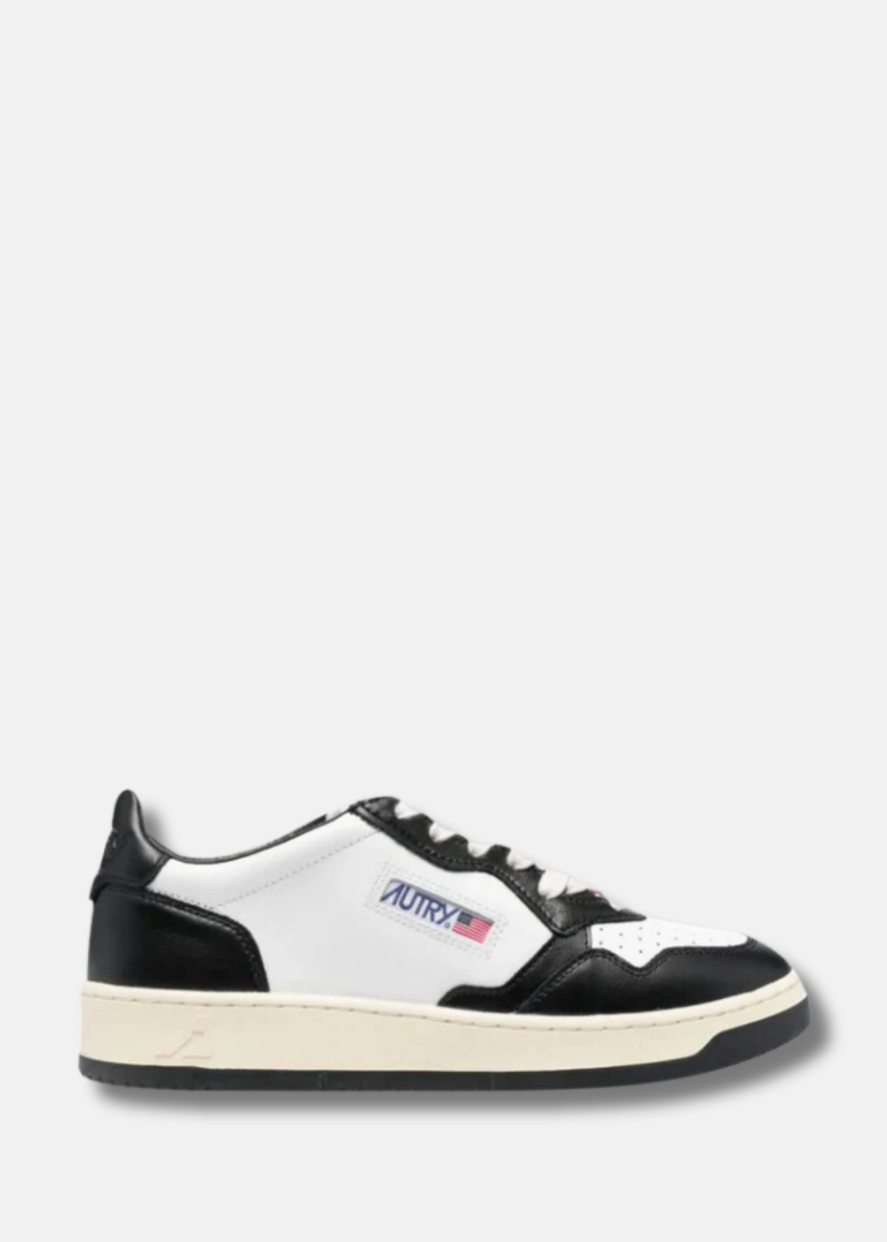 Medalist low-top sneakers