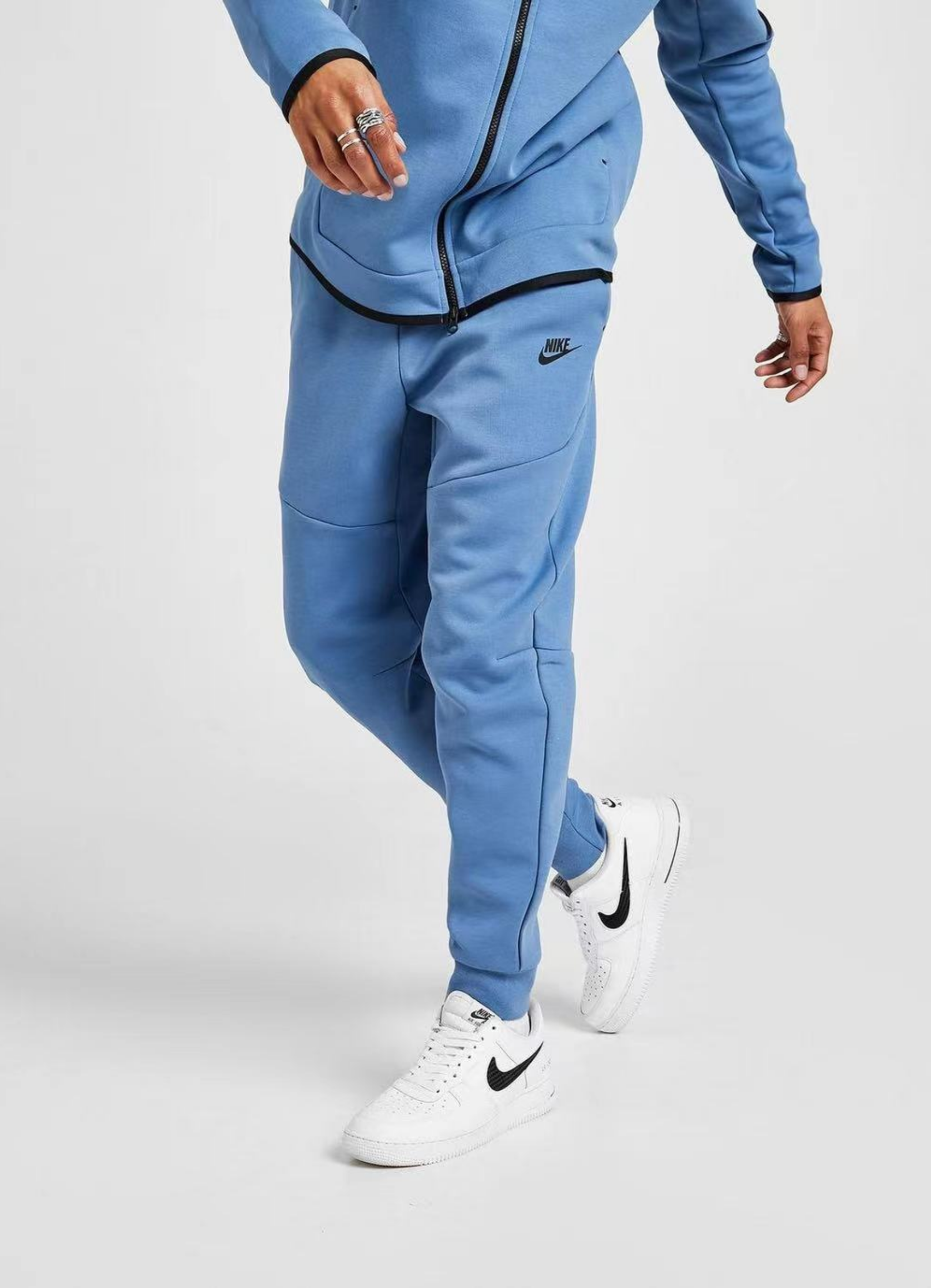 חליפת נייק טק – Nike Tech Tracksuit Light Blue