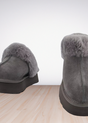Disquette shearling platform slippers