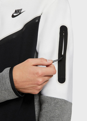 חליפת נייק טק – Nike Tech Tracksuit White Black Gray